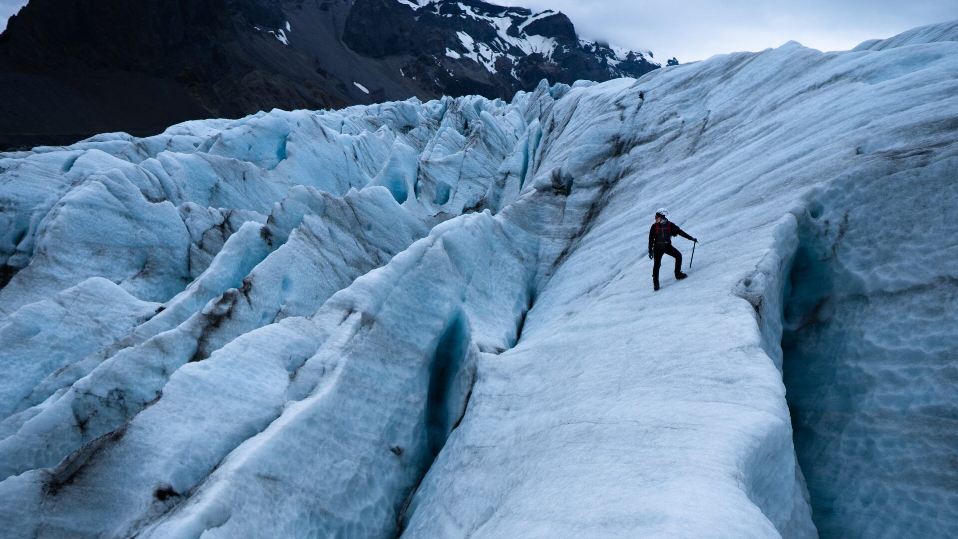 Dall’ufficio ai ghiacciai in Islanda: la storia di Pietro