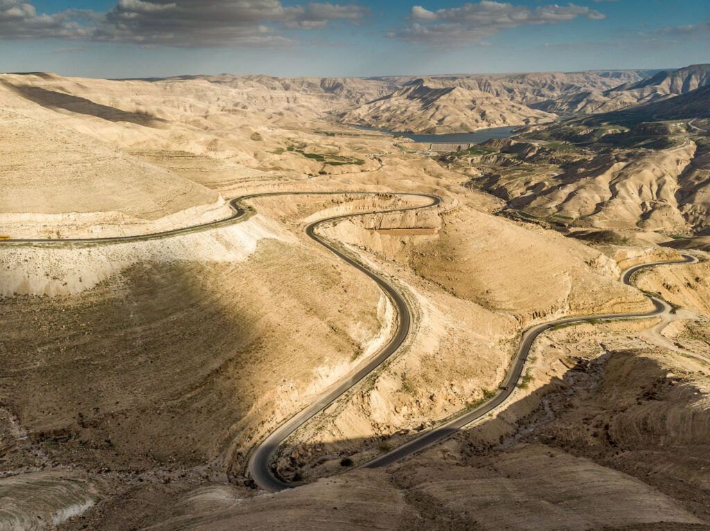 camino de los reyes en jordania visto desde el cielo - weroad