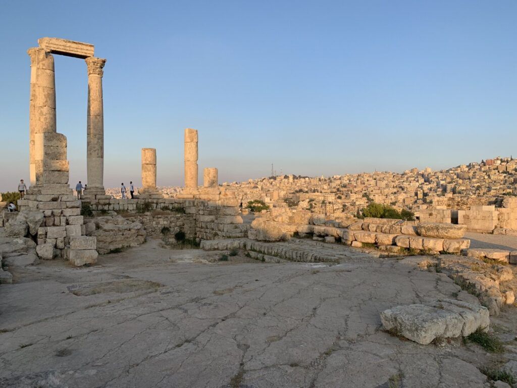 Foto panoramica della cittadella di Amman in Giordania - Immagine WeRoad