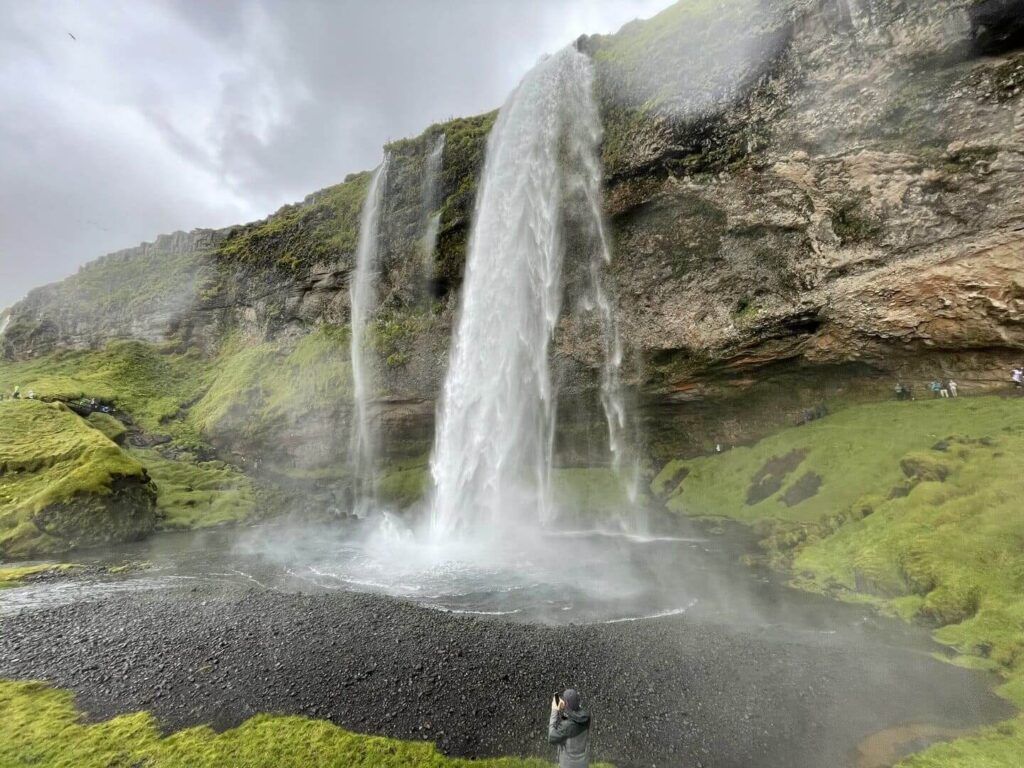 Cascata Seljalandsfoss in Islanda - Immagine WeRoad