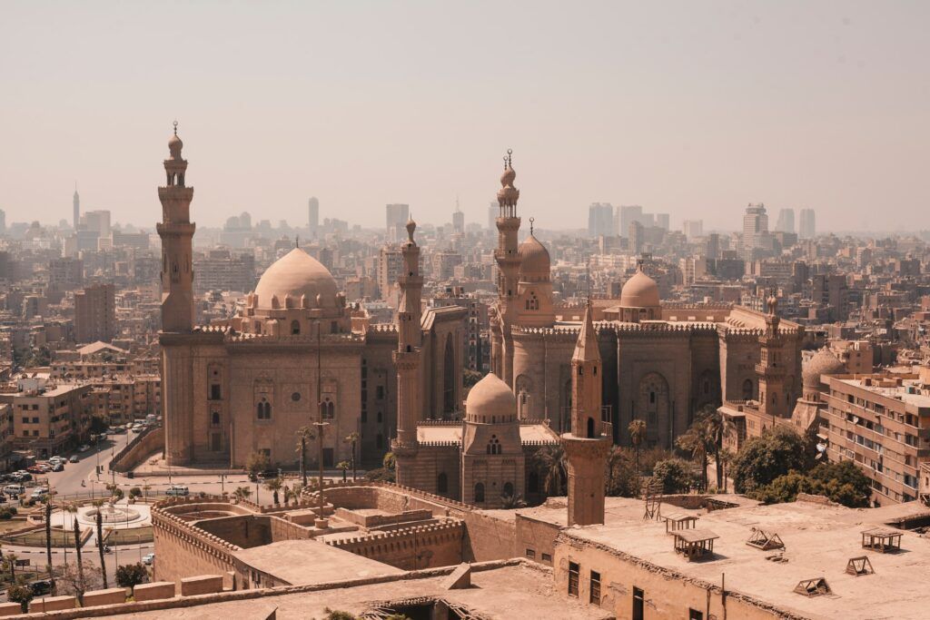 Luoghi di culto visti dall'alto a Il Cairo