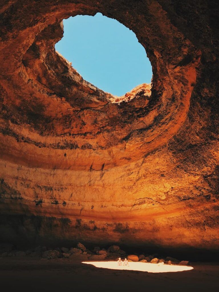 Cosa vedere in Algarve: grotta di Benagil
