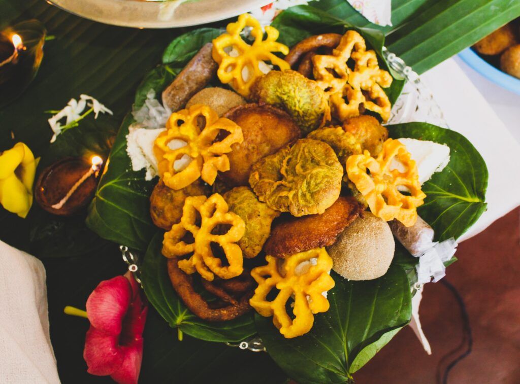 Un piatto con del cibo tipico dello Sri Lanka
