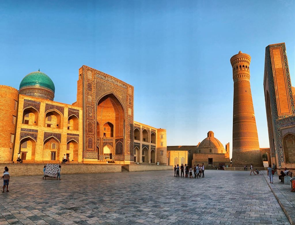 Foto del registan uno dei più bei siti storici del mondo in Uzbekistan