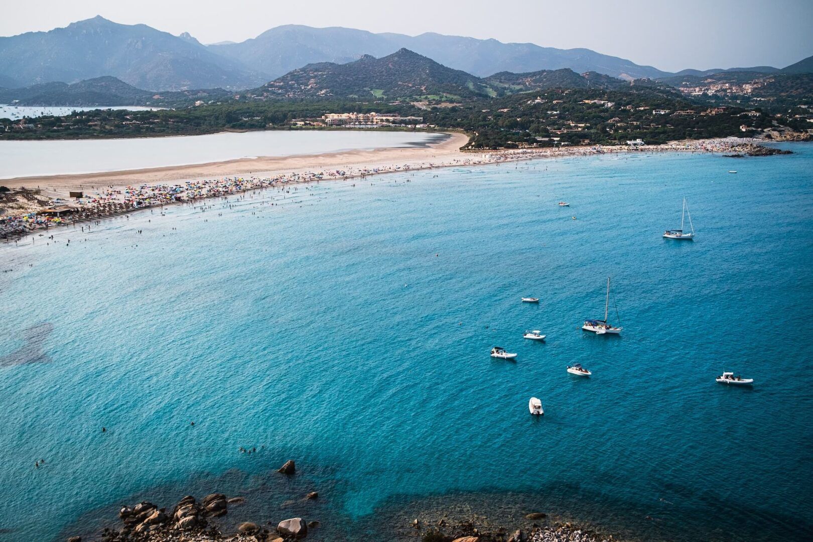 Un’estate senza fiato tra le spiagge della Sardegna