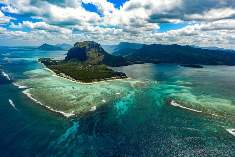 Montagne affacciate sull'Oceano a Mauritius