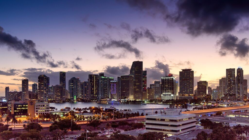 Skyline di Miami al tramonto