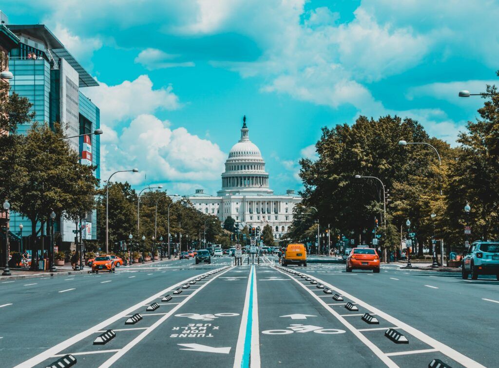 Veduta della strada che conduce al Campidoglio degli Stati Uniti a Washington D.C.