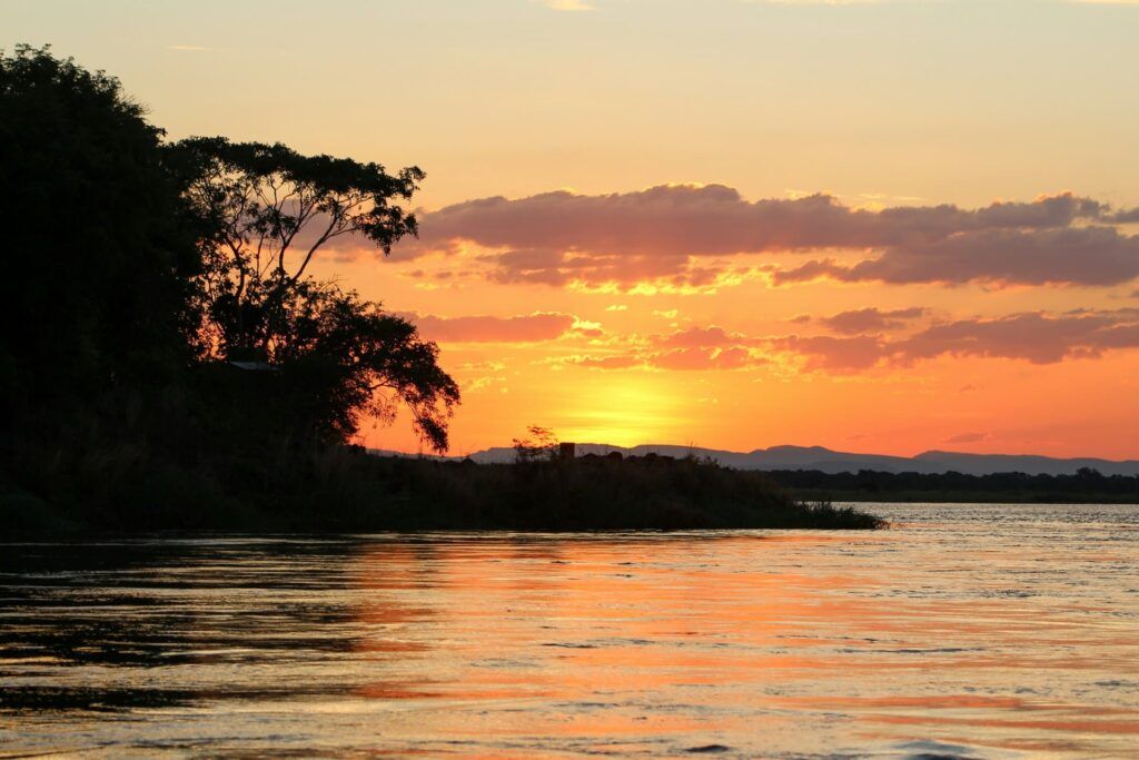 Lower Zambezi National Park al tramonto