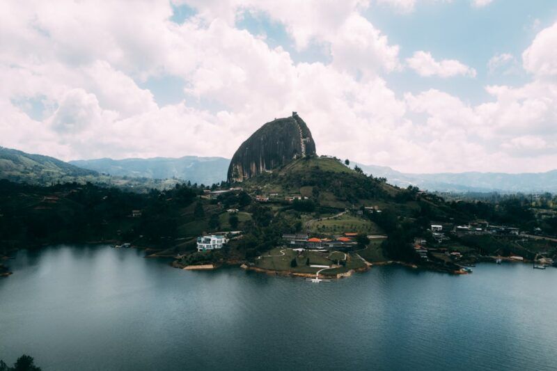 El Penon de Guatapé Medellin Colombia