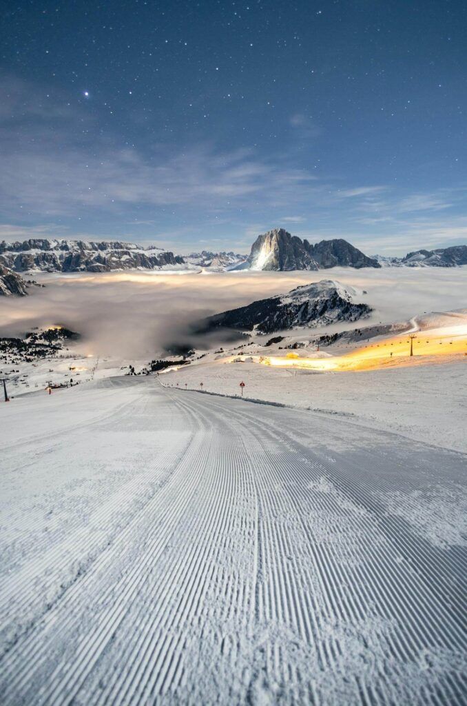 Lo splendore del tramonto in montagna