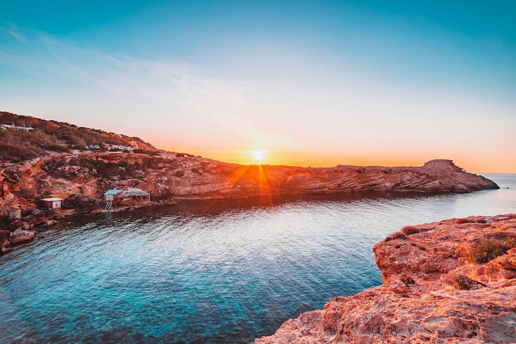 tramonto spiaggia dei pescatori a ibiza