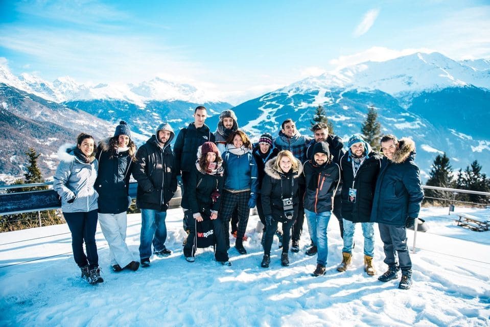 Gruppo WeRoad su pista e cabinovia tra le Dolomiti