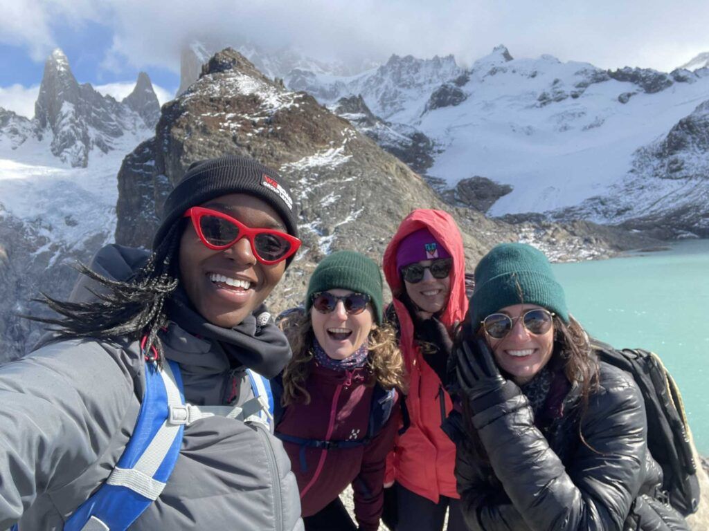 Gruppo di viaggiatrici WeRoad in Patagonia.