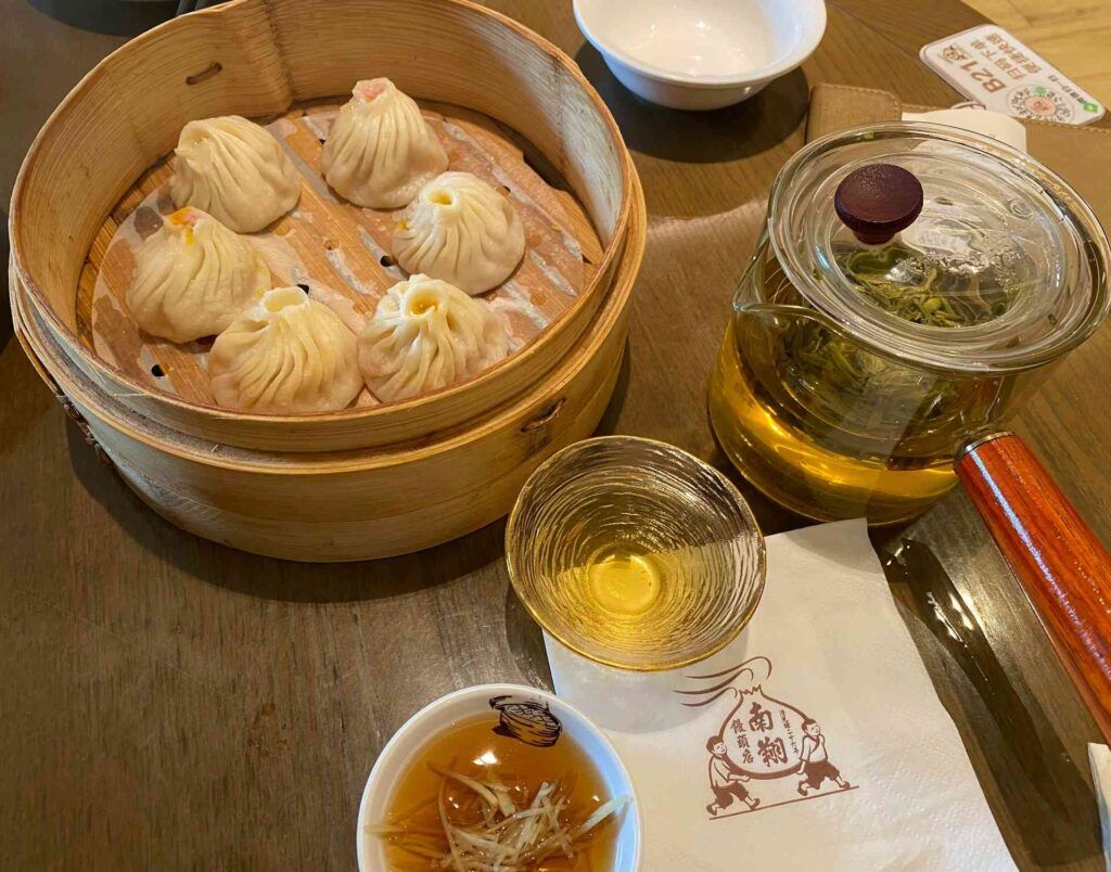 Xiaolongbao e tè.